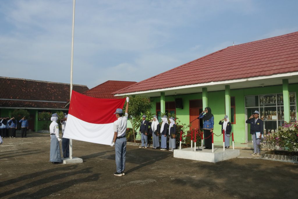 PERINGATAN HARI KEBANGKITAN NASIONAL KE 115 SMK NEGERI 1 NEGERIKATON